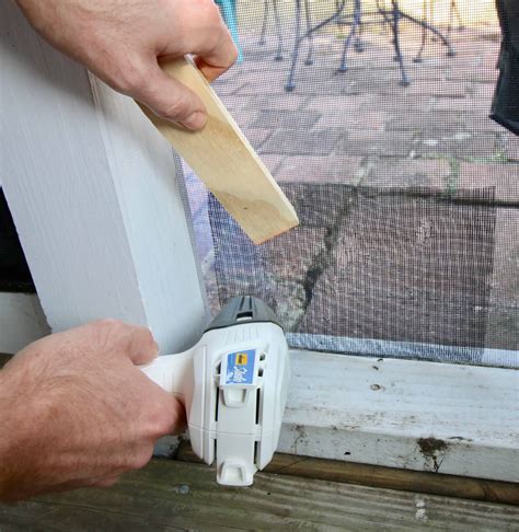 screen door fix repair